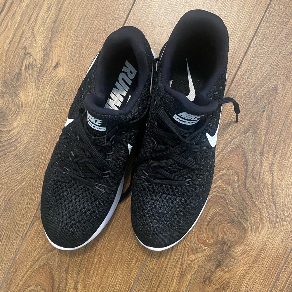 Never worn-Nike Lunarepic Flyknit 2